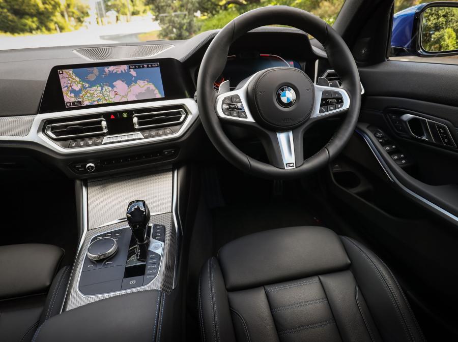 Торпедо BMW 330i M Sport (G20) 2019 года  (AU) (фото 13 из 17)